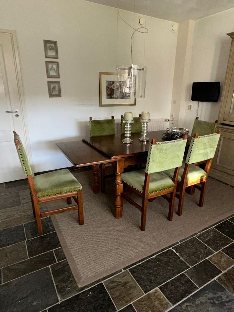 Castle Furniture uitschuifbare eettafel met 6 stoelen, Ophalen, Zo goed als nieuw, 4 tot 6 stoelen