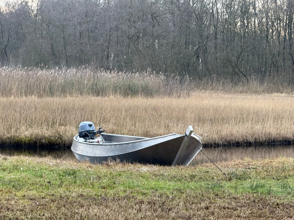 Aluminium Punter / Visboot / Platbodem – Zelflozend – 5,75m, Ophalen, Aluminium, Zo goed als nieuw, Viertaktmotor
