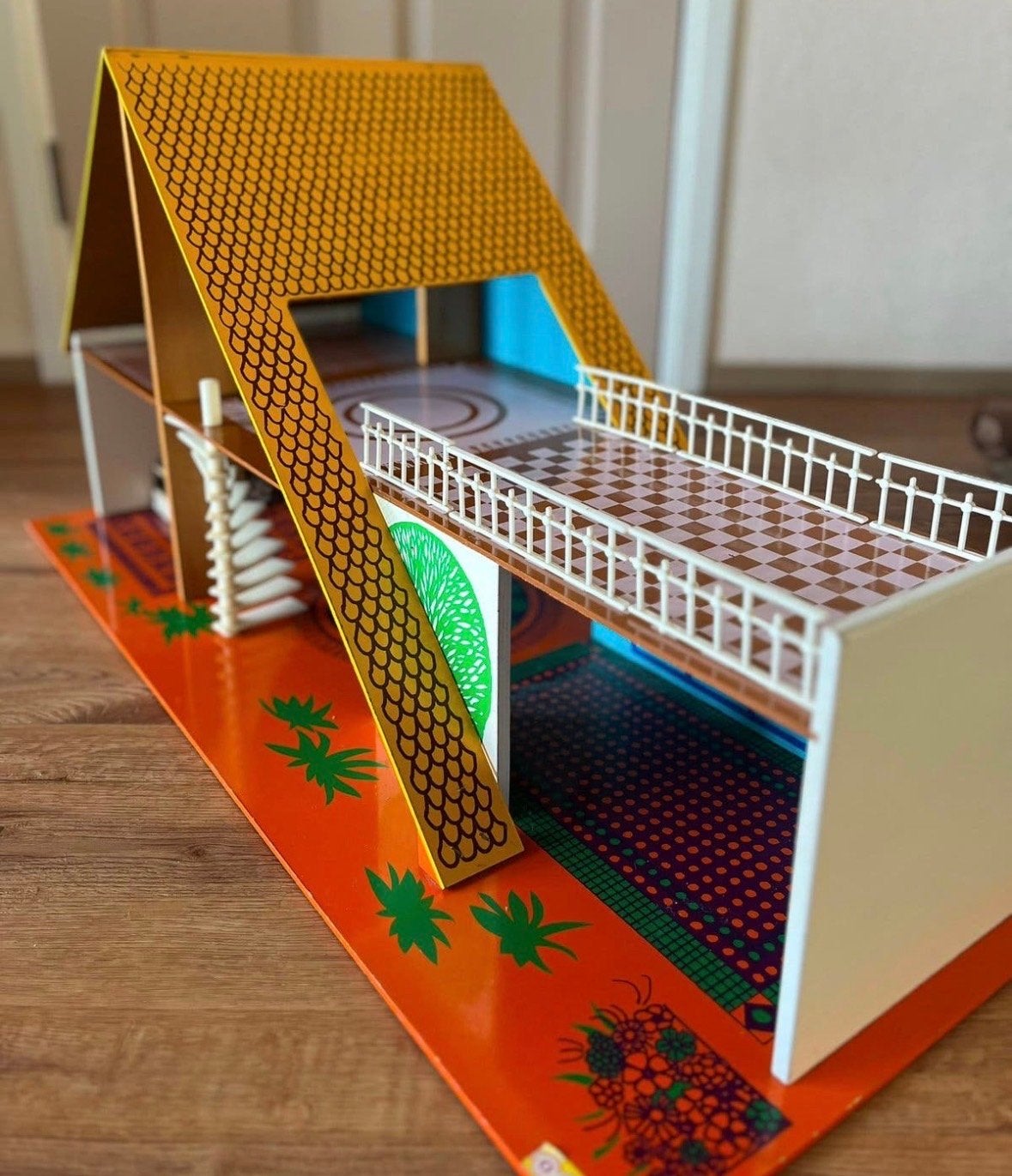Vintage OKWA Houten Poppenhuis Jaren '70 met Dakterras, Ophalen, Gebruikt, Poppenhuis