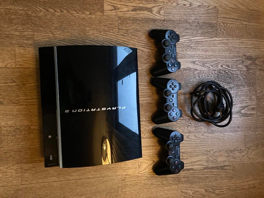 PS3 met 3 controllers en veel games., Ophalen, Gebruikt, Phat, 80 GB