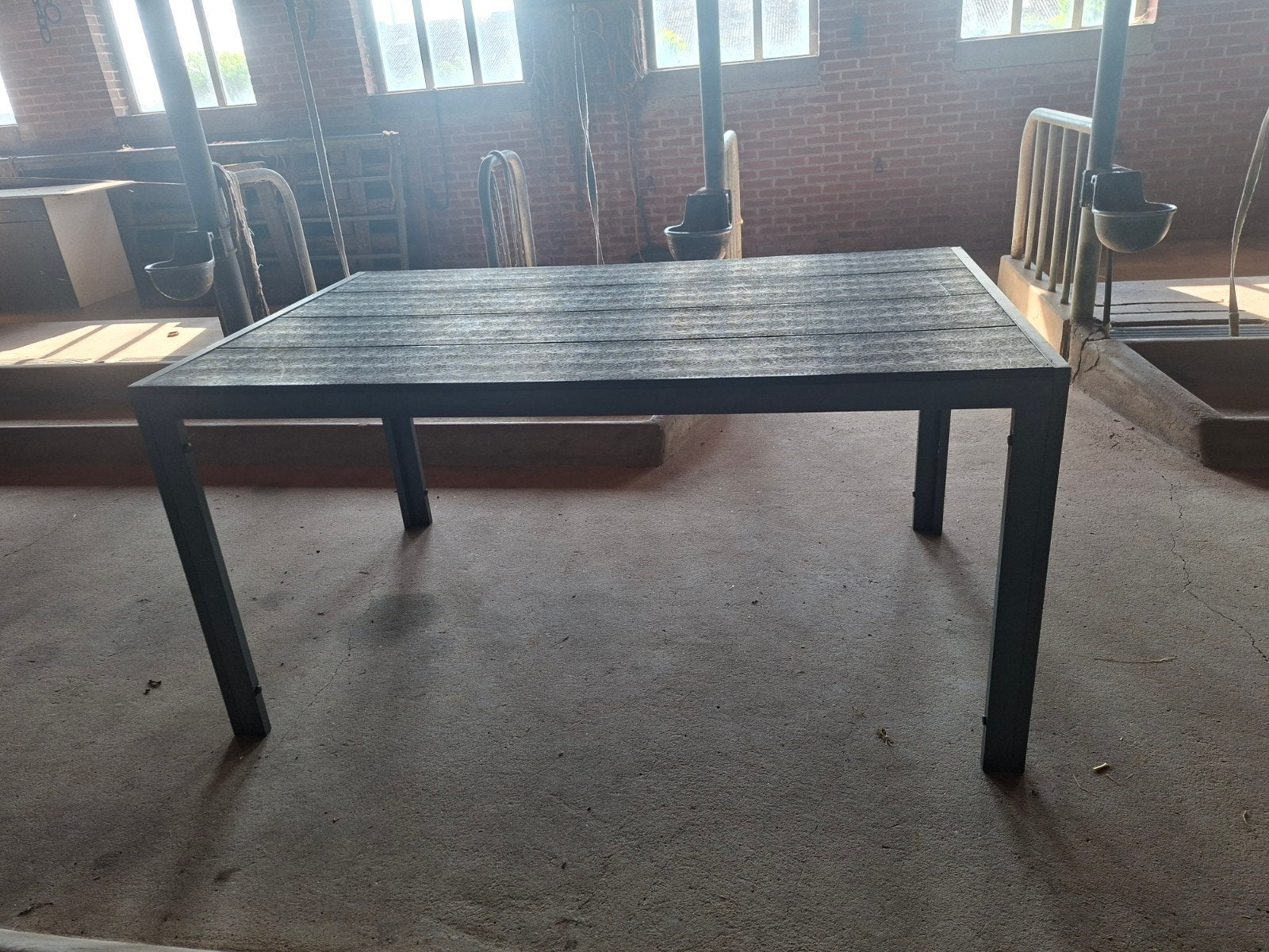 Mooie Jutlandia tafel te koop, Ophalen, Zo goed als nieuw