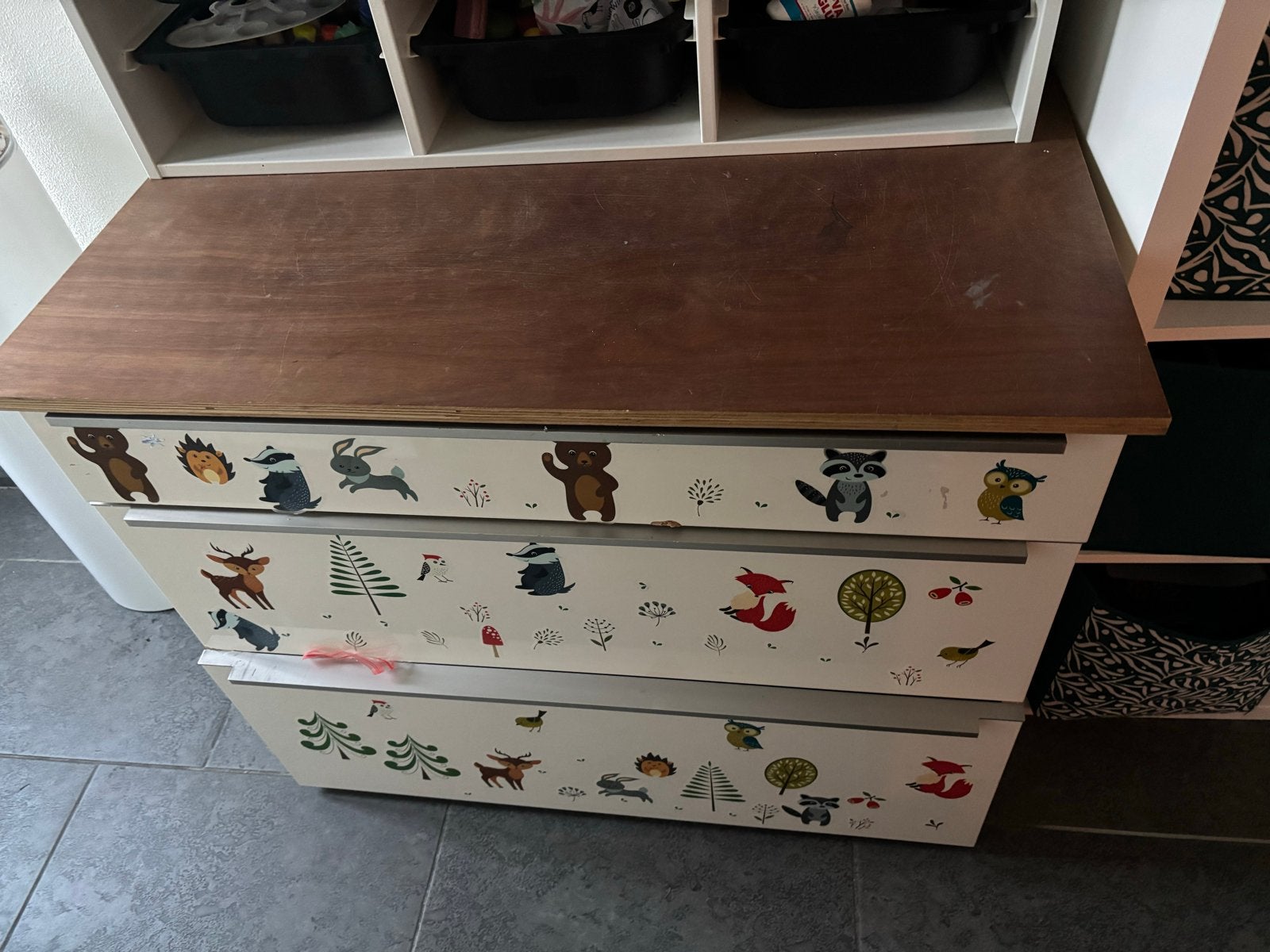 Kast met bosdieren print VANDAAG gratis af te halen Meerssen, Ophalen, Gebruikt, 50 tot 100 cm, 3 of 4 laden