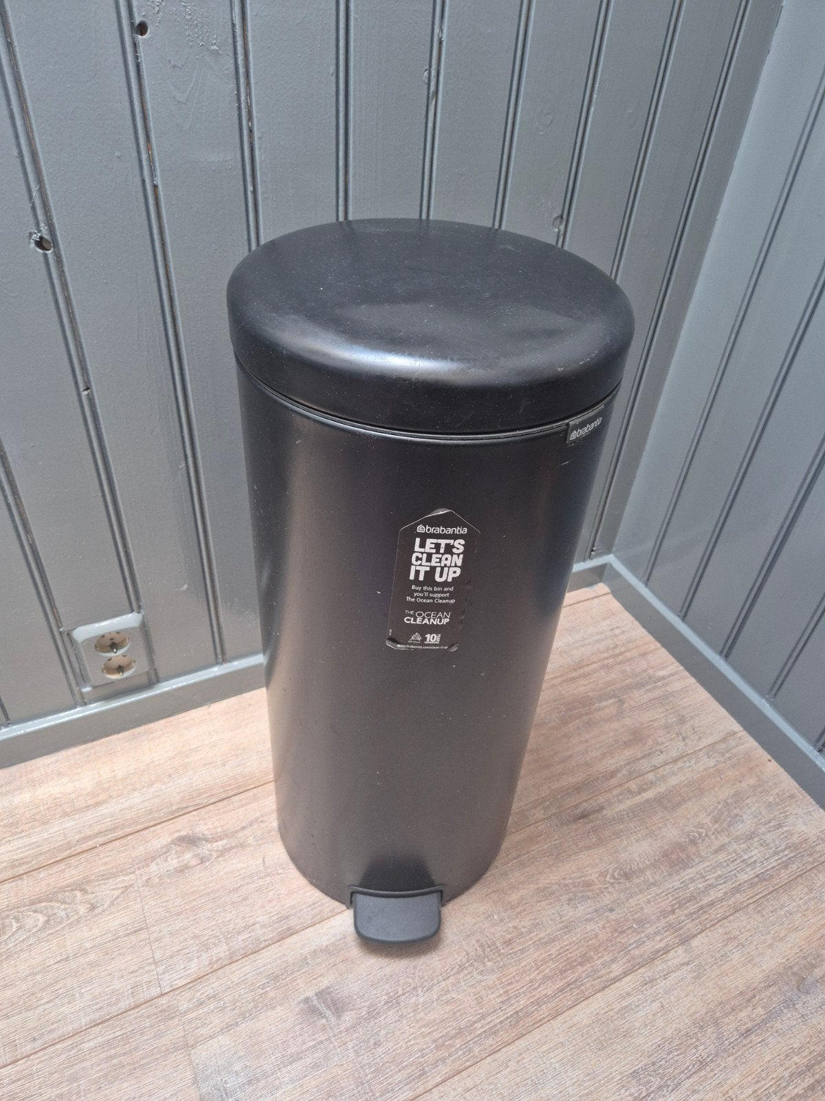 Brabanta NewIcon Prullenbak 20 liter mat zwart, Ophalen