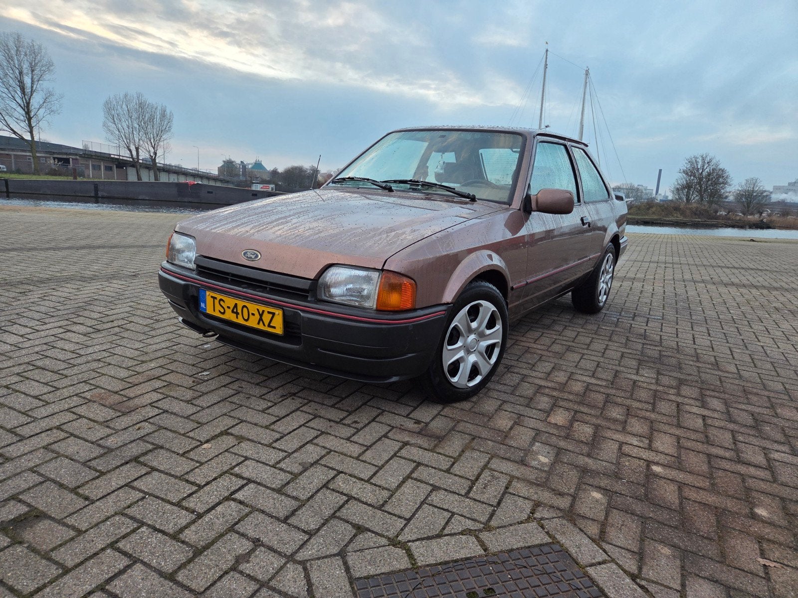 Orginele Ford Escort in bijna perfecte staat!, Auto's, Voorwielaandrijving, Escort, Stof, Beige