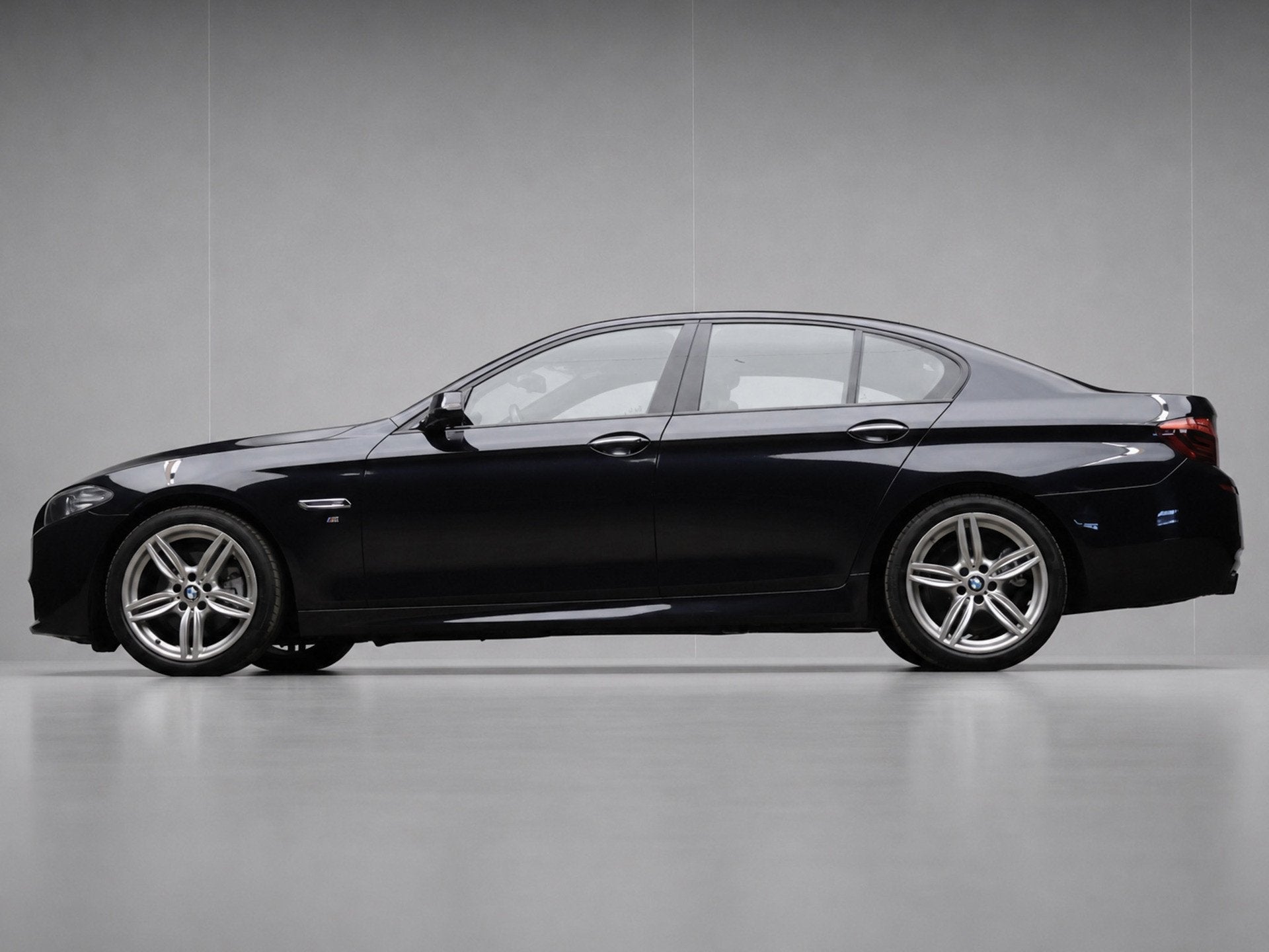 BMW 5-serie 520i High Executive M-Sport (DIGITALE COCK PITCO, Auto's, Automaat, Achterwielaandrijving, Gebruikt, Euro 6