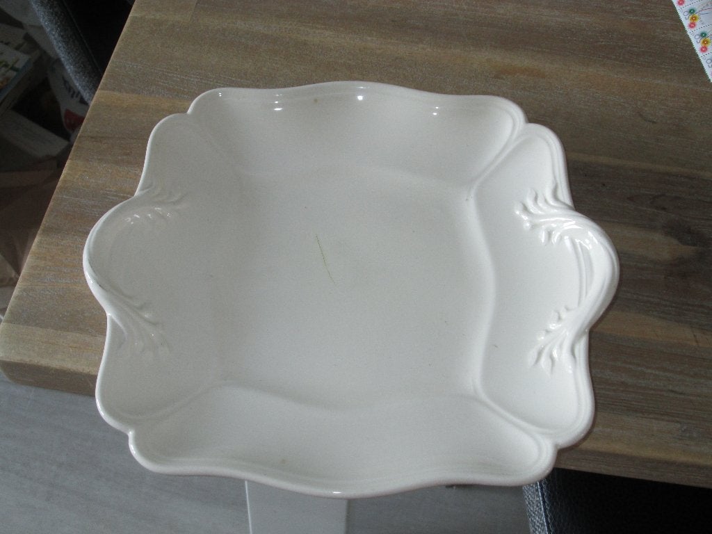 Wedgwood Queen's Ware taart of koekjes schaal, Ophalen of Verzenden, Zo goed als nieuw, Porselein, Bord(en)
