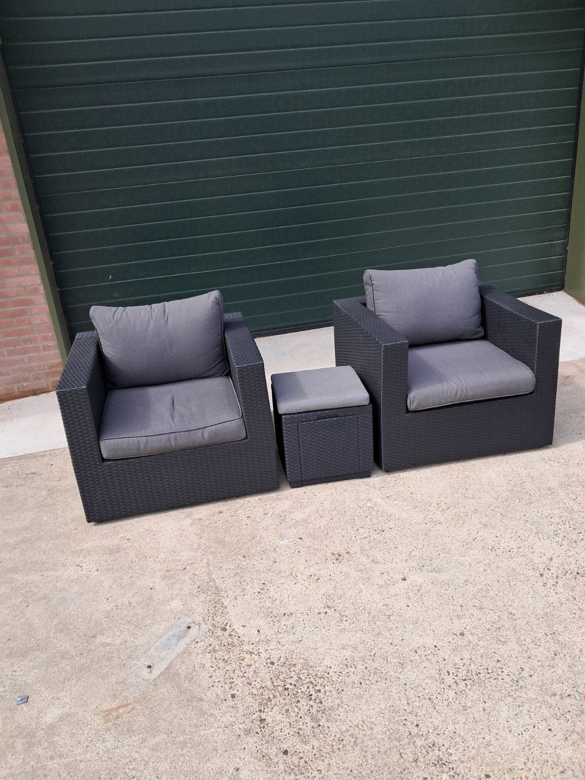 zgan twee mooie fauteuils en tafeltje, Kunststof, Hocker, Zo goed als nieuw, Loungeset