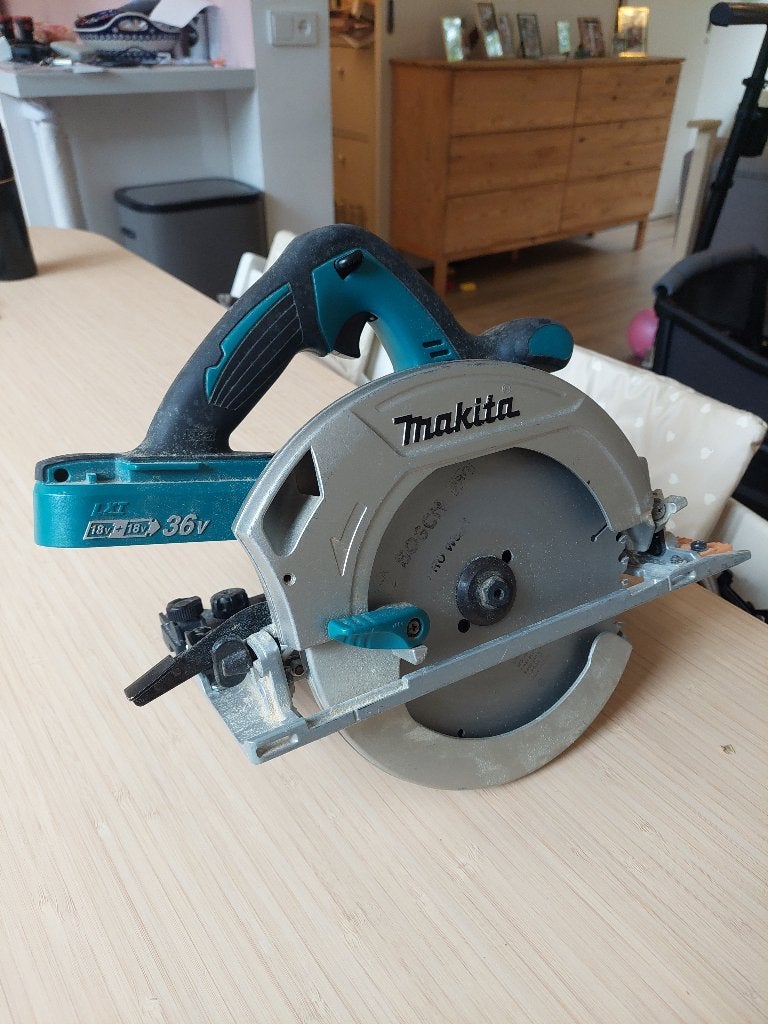 Makita 36v cirkelzaag, Ophalen, Gebruikt, Cirkelzaag, 70 mm of meer