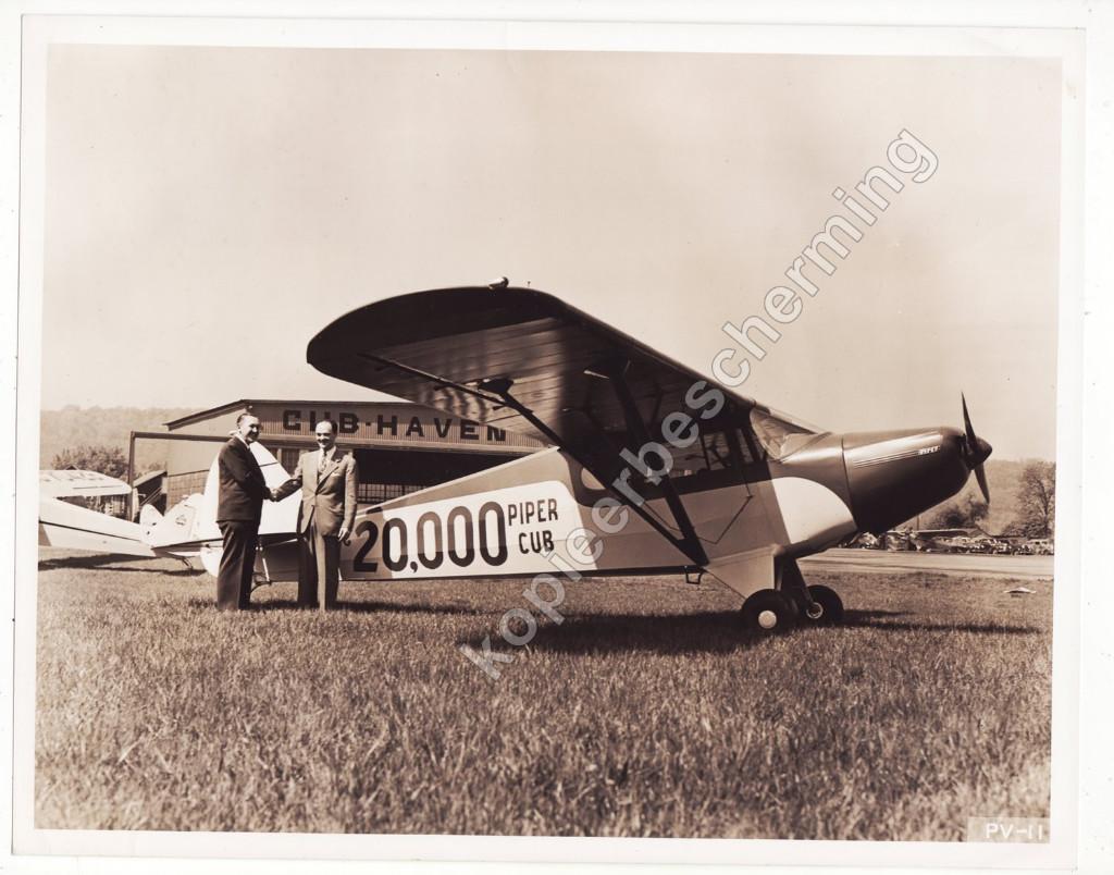 Piper Cub 20,000 grote foto vliegtuig uit 1949 ?, Gebruikt, Verzenden, Kaart, Foto of Prent, X