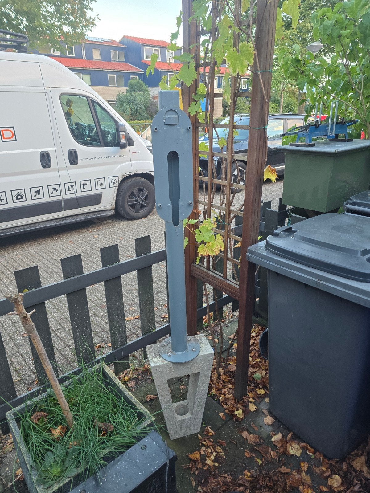 Paal/sokkel voor Lolo, Auto diversen, Ophalen, Gebruikt, Laadpaal