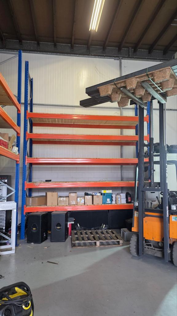 Werkplaats/pallet stelling. 2 stuks., Ophalen, Gebruikt, 70 mm of meer, Lintzaag