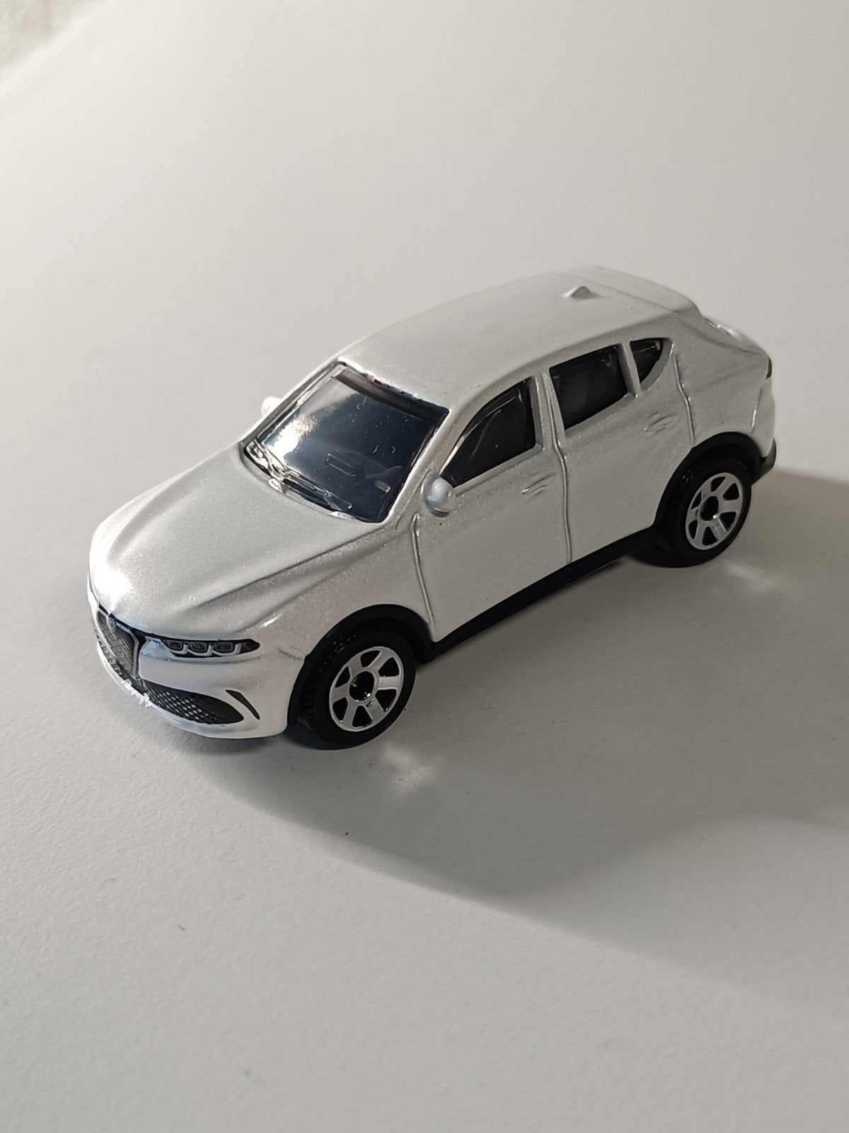 matchbox Alfa Romeo Tonale - Modelauto, Ophalen of Verzenden, Zo goed als nieuw