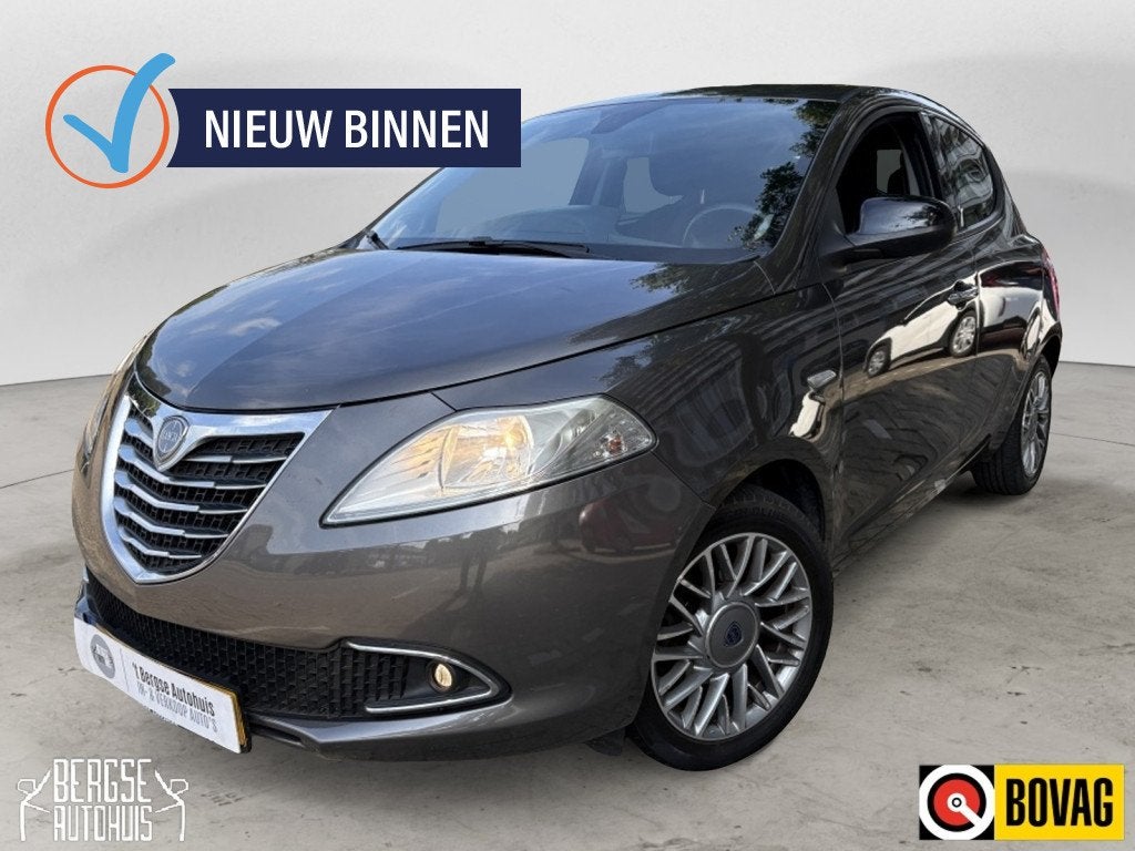 Lancia Ypsilon 0.9 TwinAir Platinum Airco Cruise Pdc Nap, Euro 5, 86 pk, Gebruikt, Bruin