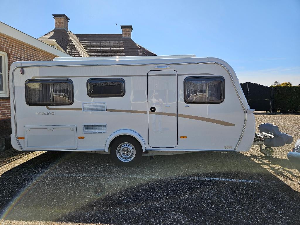 Eriba Feeling 425, zeer netjes, 1e eigenaar, Caravans en Kamperen, Schokbreker, Dwarsbed, Treinzit, 750 - 1000 kg