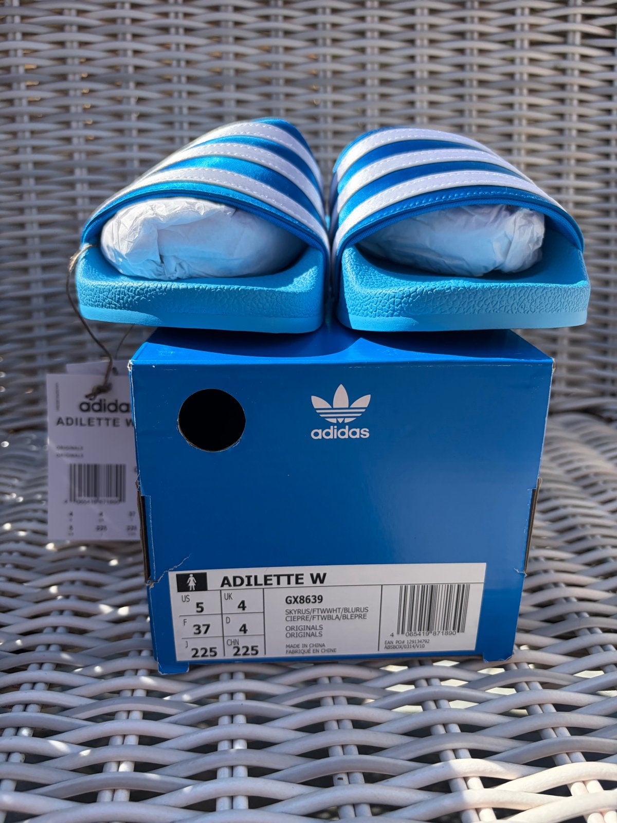 Nieuwe Adidas Adilette Slippers - Blauw/Wit, Maat 37, Ophalen of Verzenden, Nieuw, Blauw, Slippers