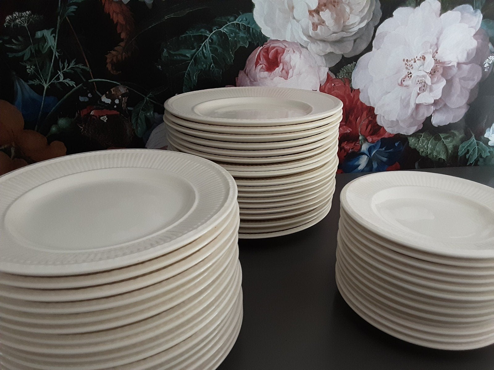 Wedgwood Edme gebaksbordjes - perfecte staat (per stuk), Ophalen, Zo goed als nieuw, Aardewerk, Bord(en)