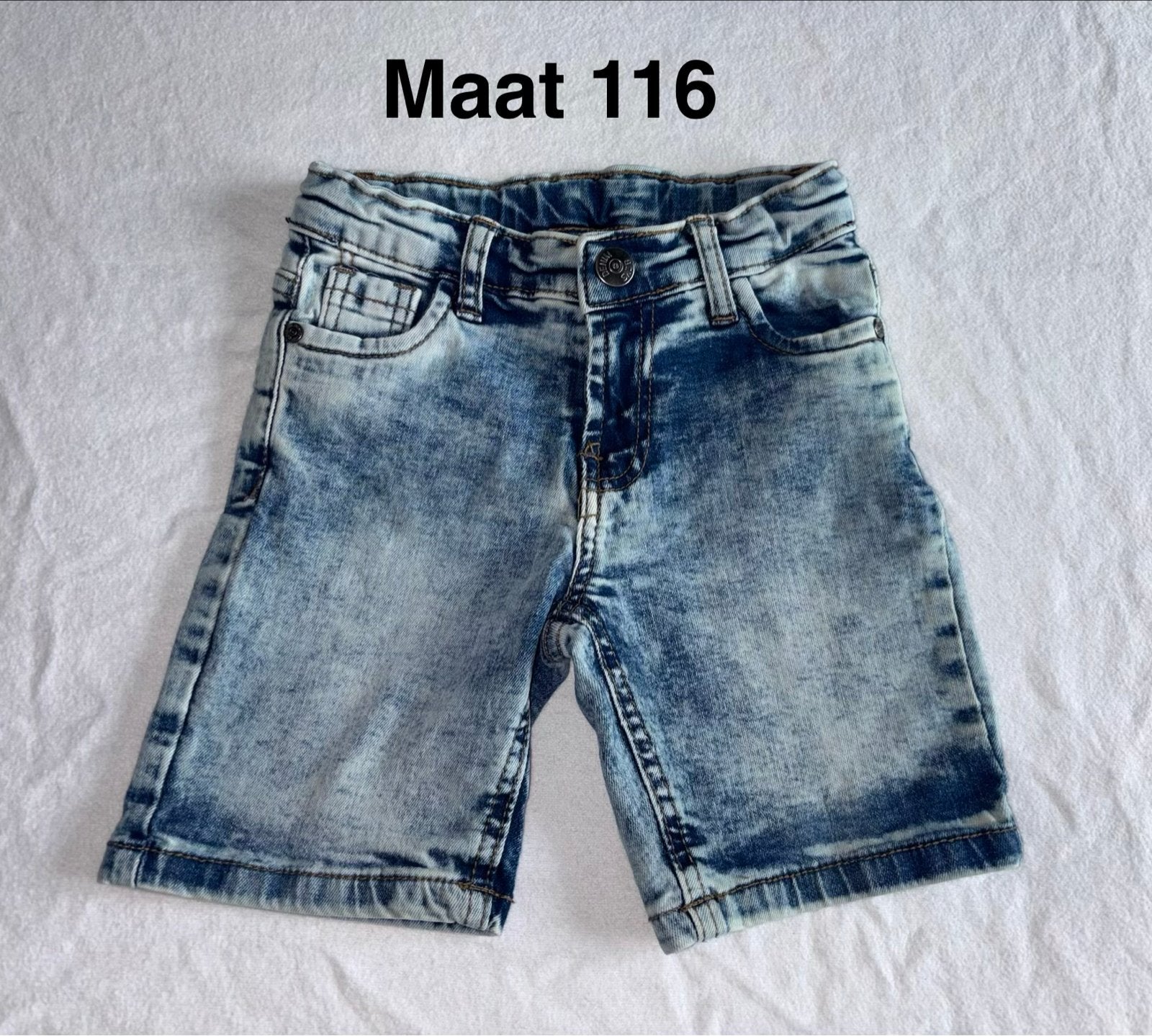 Stoere korte broek maat 116 Zeeman, Ophalen of Verzenden, Zo goed als nieuw, Jongen, Broek
