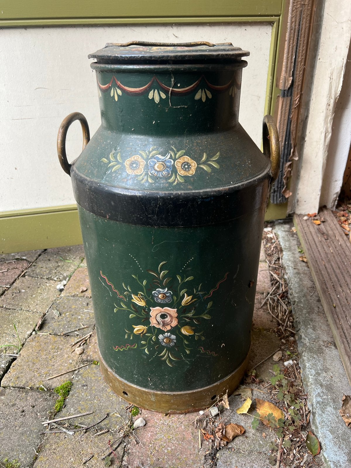 Antieke Melkbus met Hindelooper Beschildering, Ophalen