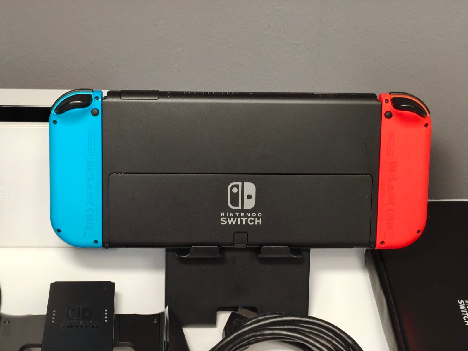 Nintendo Switch OLED, Switch OLED, Ophalen of Verzenden, Nintendo Co., Ltd., Met 2 controllers