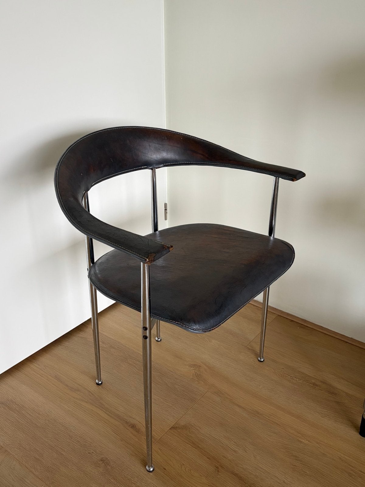 Fasem P40 stoel, Huis en Inrichting, Ophalen, Gebruikt, Bruin, Leer