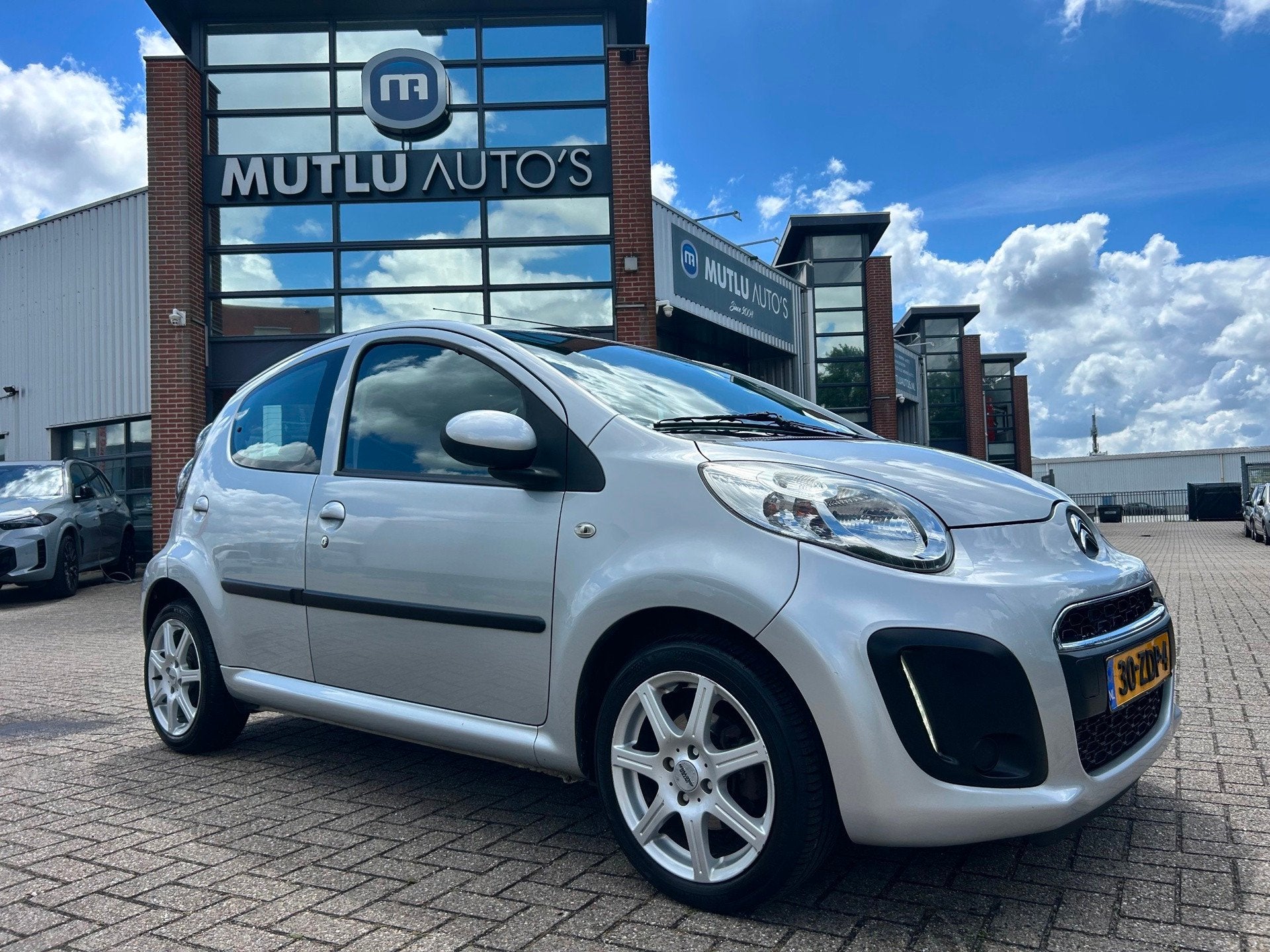 Citroen C1 1.0 Collection 5deurs Airco Scherm NAP APK, Voorwielaandrijving, Euro 5, Gebruikt, 4 stoelen