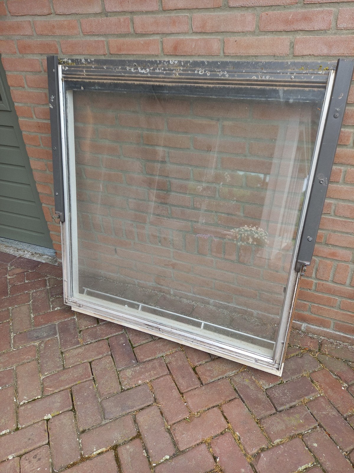 Velux tuimelraam GGI 4 114 x 118, Doe-het-zelf en Verbouw, Glas en Ramen, Ophalen, 80 tot 120 cm, Dakraam, 80 tot 120 cm