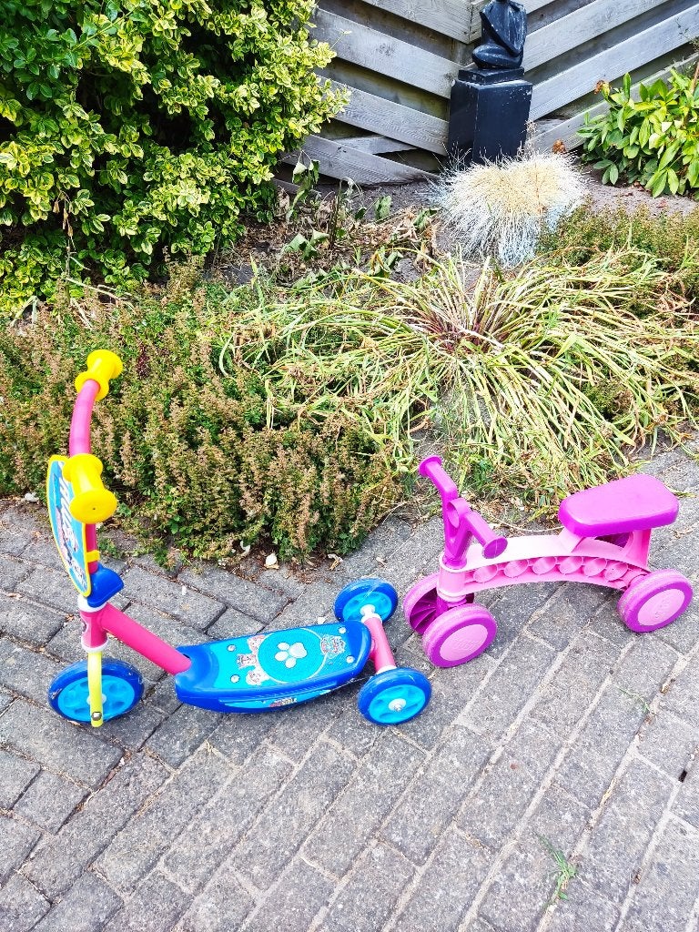 loopfiets en stepje, Kinderen en Baby's, Speelgoed | Buiten | Voertuigen en Loopfietsen, Ophalen, Gebruikt, Loopvoertuig