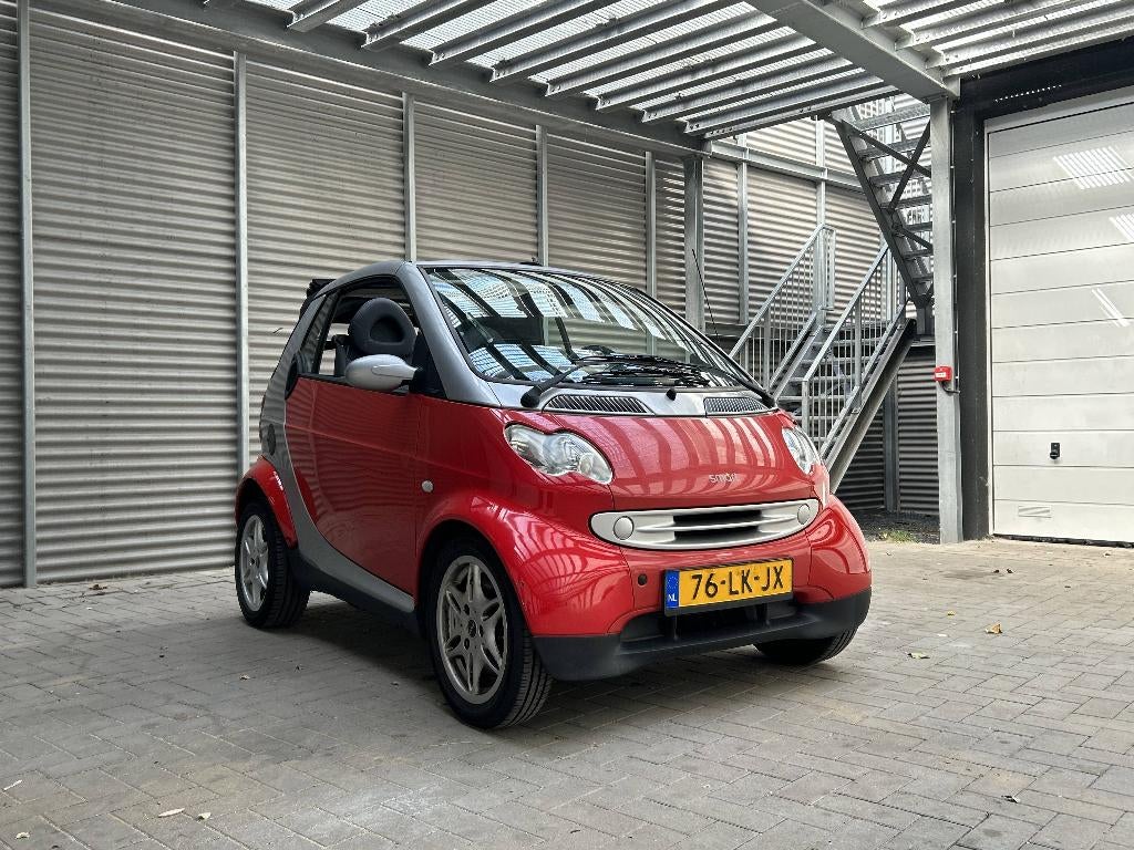 Smart 0.6 40KW Cabrio automaat Airco Centraledeur, Auto's, Automaat, 54 pk, Zwart, Cabriolet