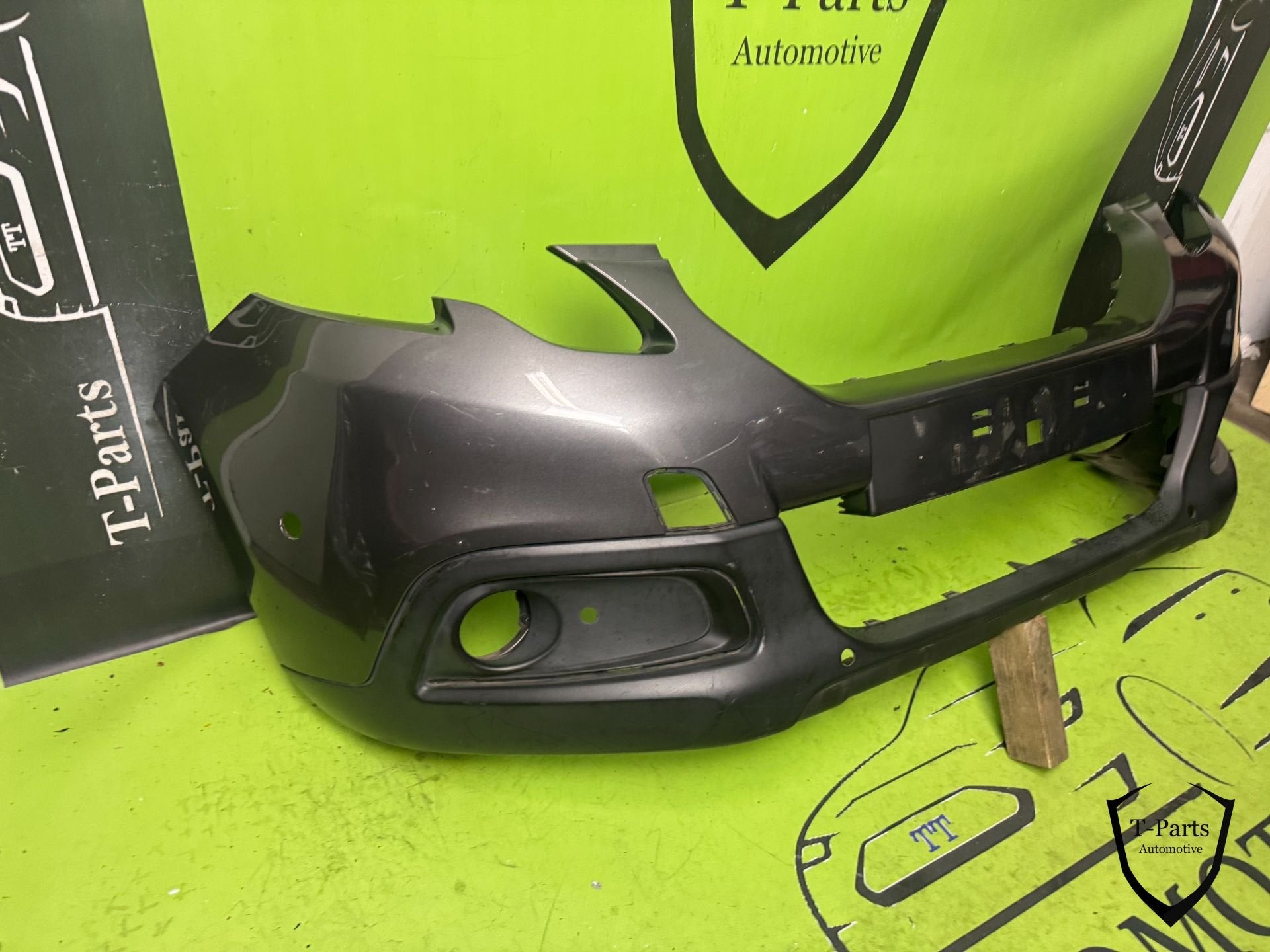 peugeot 2008 voorbumper bumper, Taurusavenue 1
2132 LS  Hoofddorp, NL, Gebruikt, Contact.group@renault.com, Stellantis N.V.