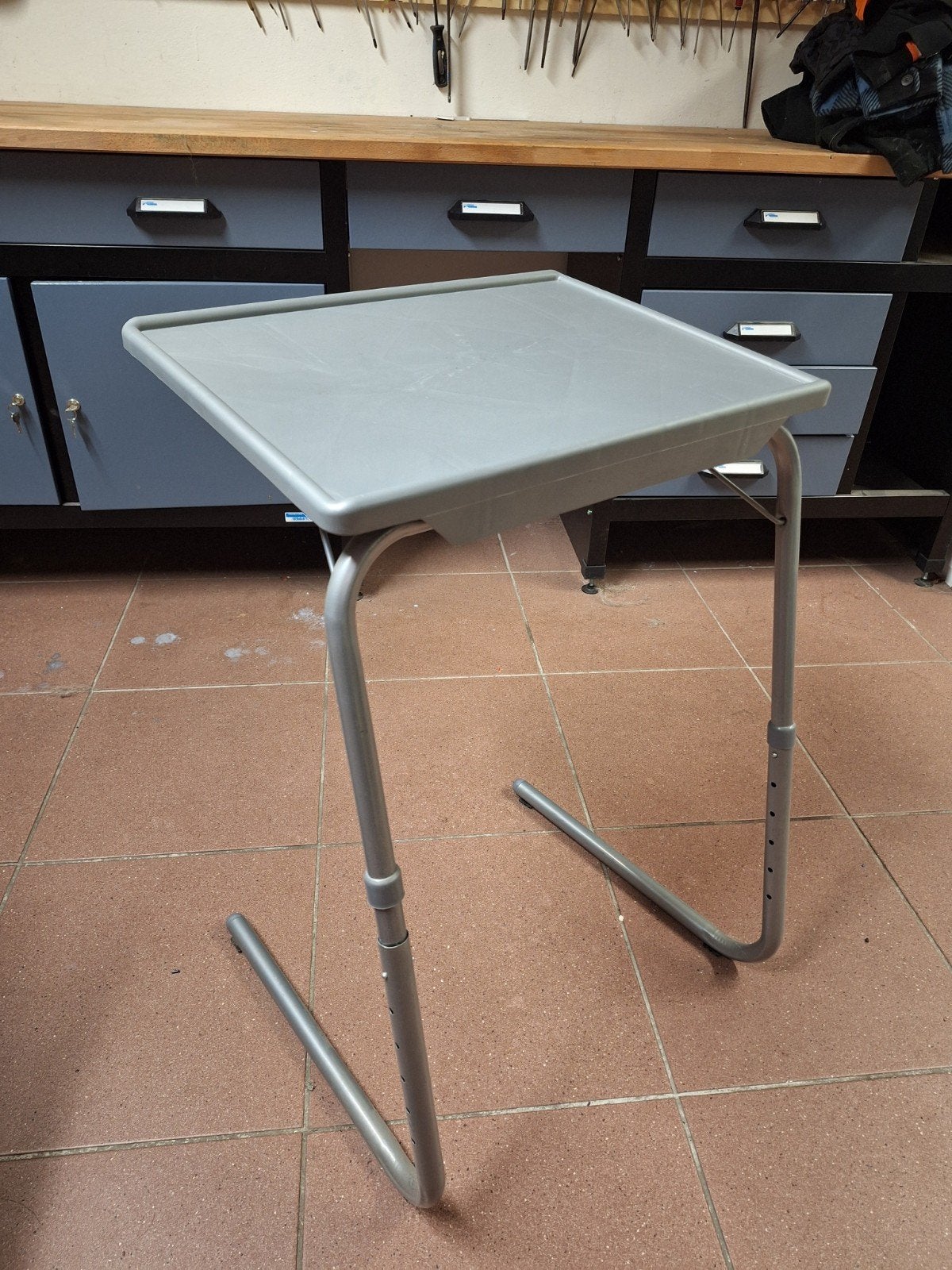 Klein opklapbaar tafeltje - Perfecte staat, Huis en Inrichting, Ophalen, Zo goed als nieuw, Overige materialen