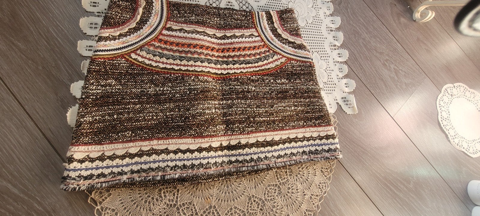 Zara Woman mini-rok  borduursels/ kantjes   M, Kleding | Dames, Rokken, Zo goed als nieuw, Maat 38/40 (M), Bruin, Boven de knie