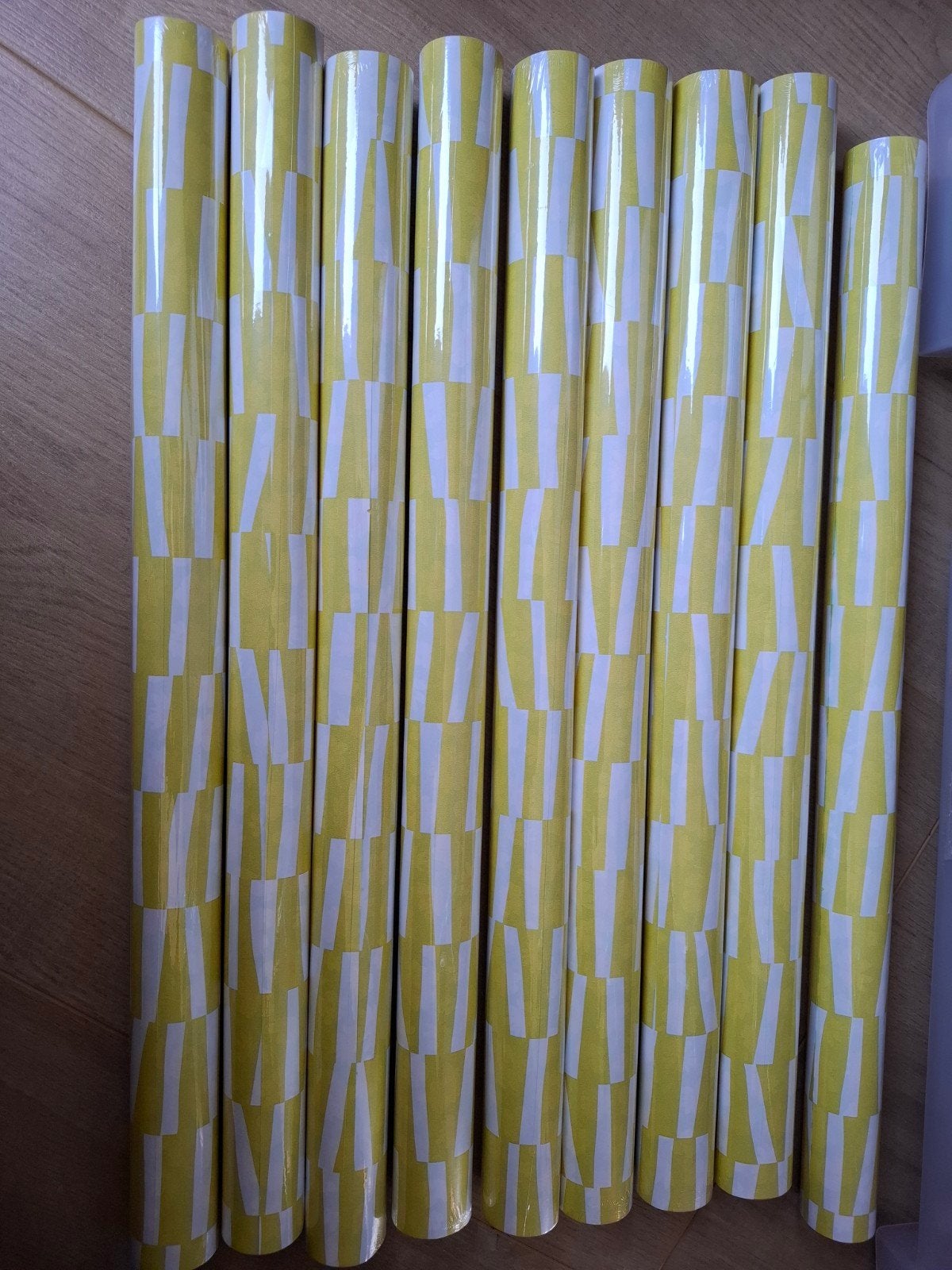 Dubbelzijdig inpakpapier 9 rollen., Ophalen of Verzenden