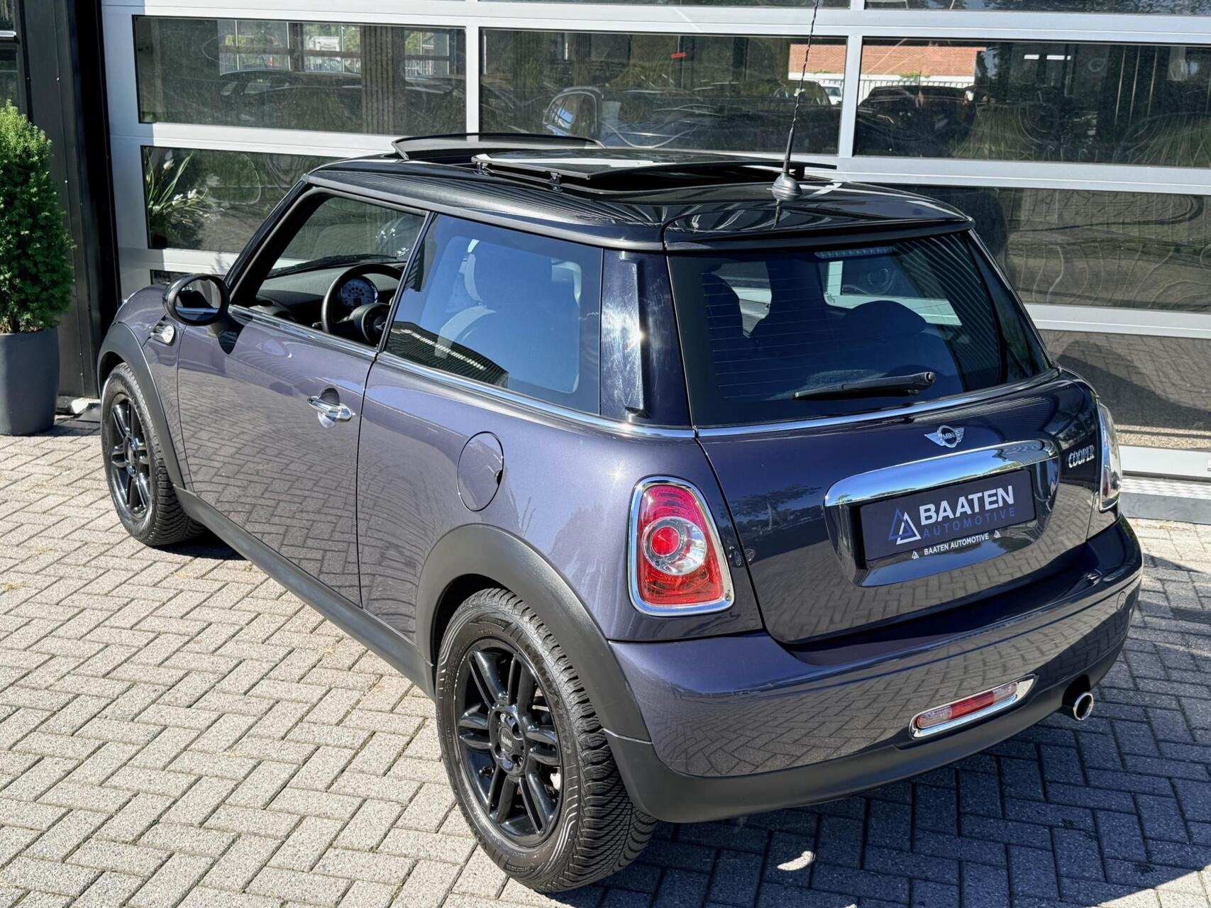 Mini Cooper 1.6 Cooper|High Class Grey|Pano|1e eig.|Stoelver, Auto's, Voorwielaandrijving, Stof, 4 cilinders, 4 stoelen