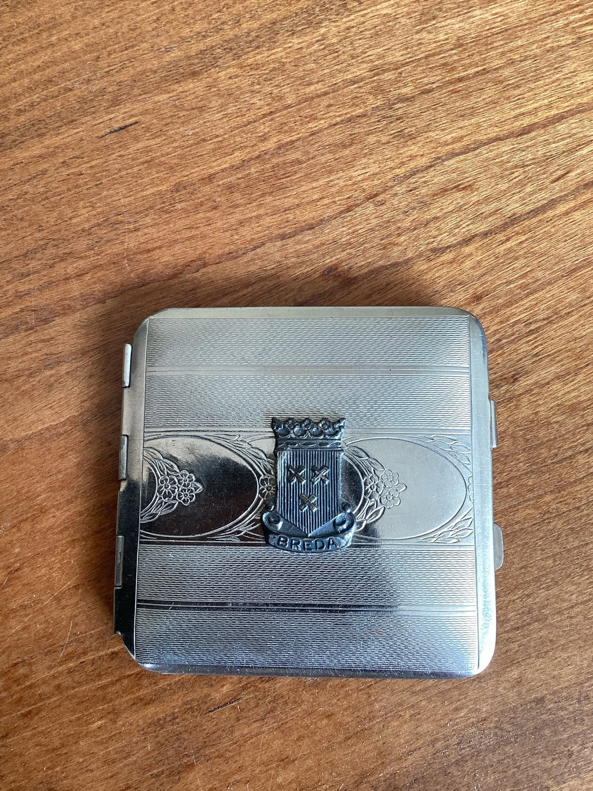 Vintage Poederdoos met Wapen van Breda - 6,5x6,5 cm, Antiek en Kunst, Curiosa en Brocante, Ophalen of Verzenden