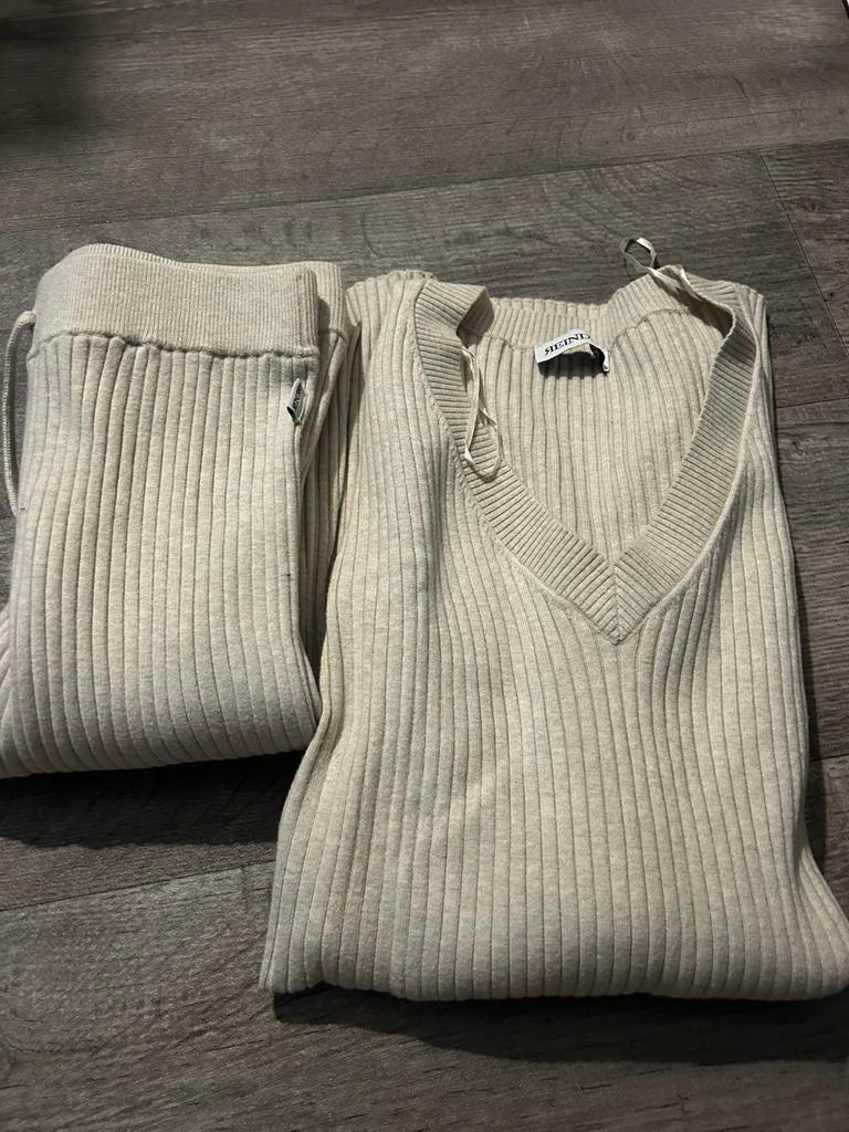 Reinders twinset beige, maat L, Ophalen of Verzenden, Nieuw, Maat 42/44 (L), Beige