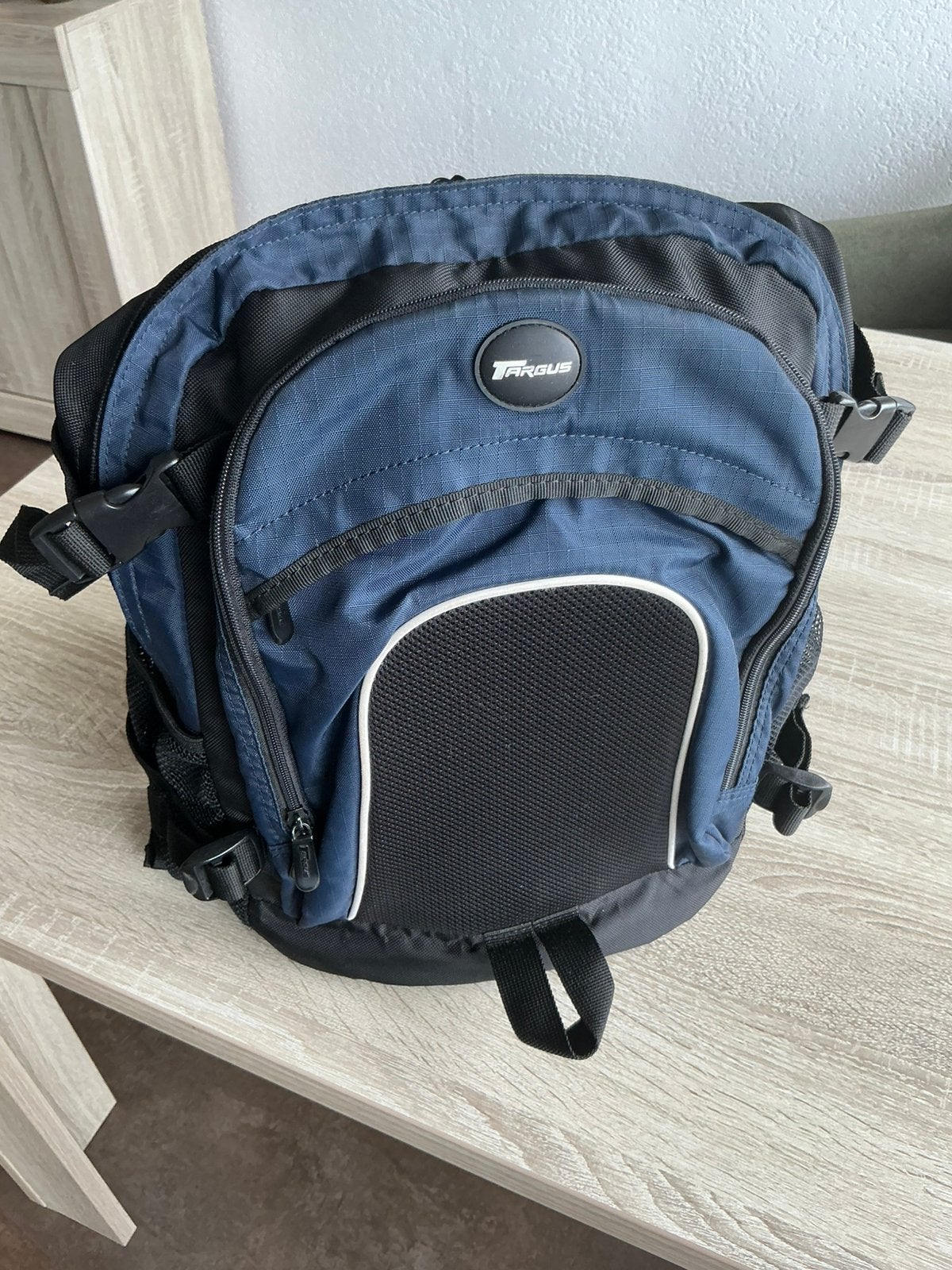Targus laptop rugtas, Ophalen of Verzenden, Zo goed als nieuw, Overige merken, 30 tot 45 cm