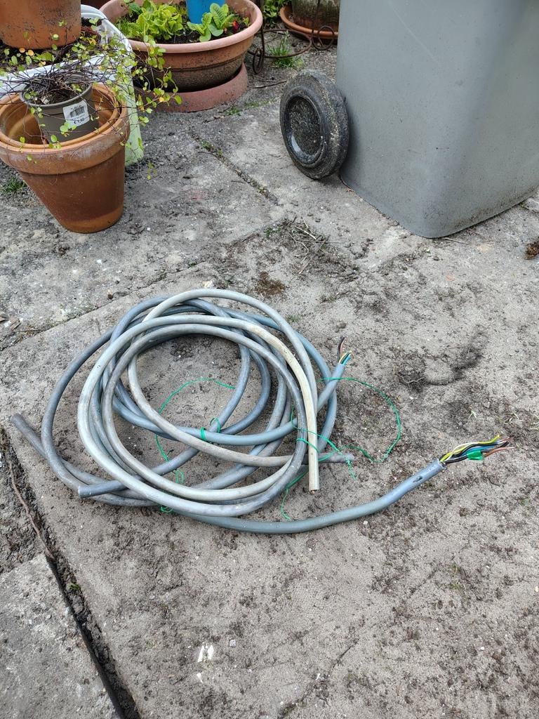 Reststukken tuin/grondkabel (elektra) 3- en 6-draads, Doe-het-zelf en Verbouw, Elektra en Kabels, Ophalen