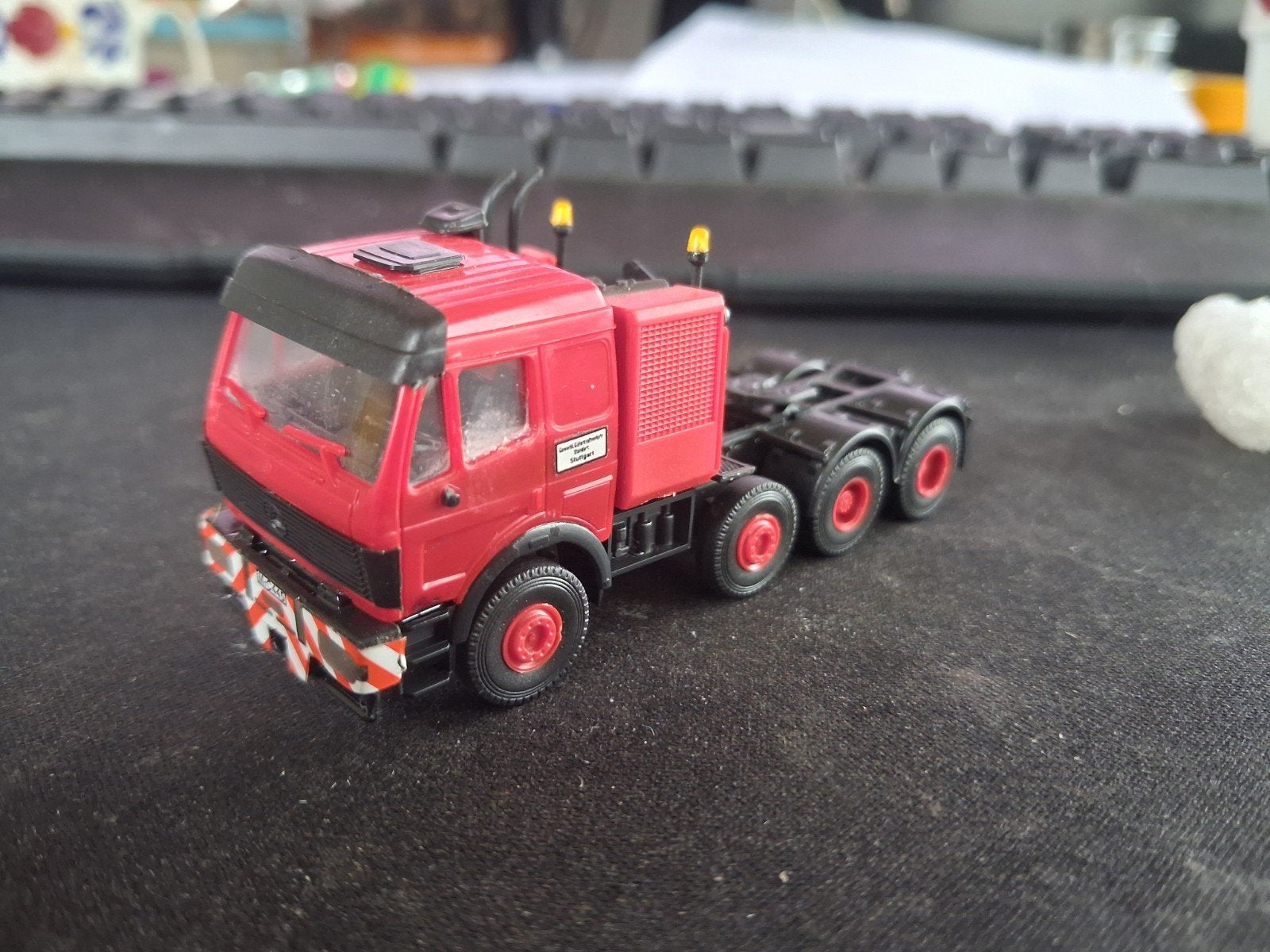Rode modelvrachtwagen - Gedetailleerd schaalmodel, Ophalen of Verzenden, Gebruikt