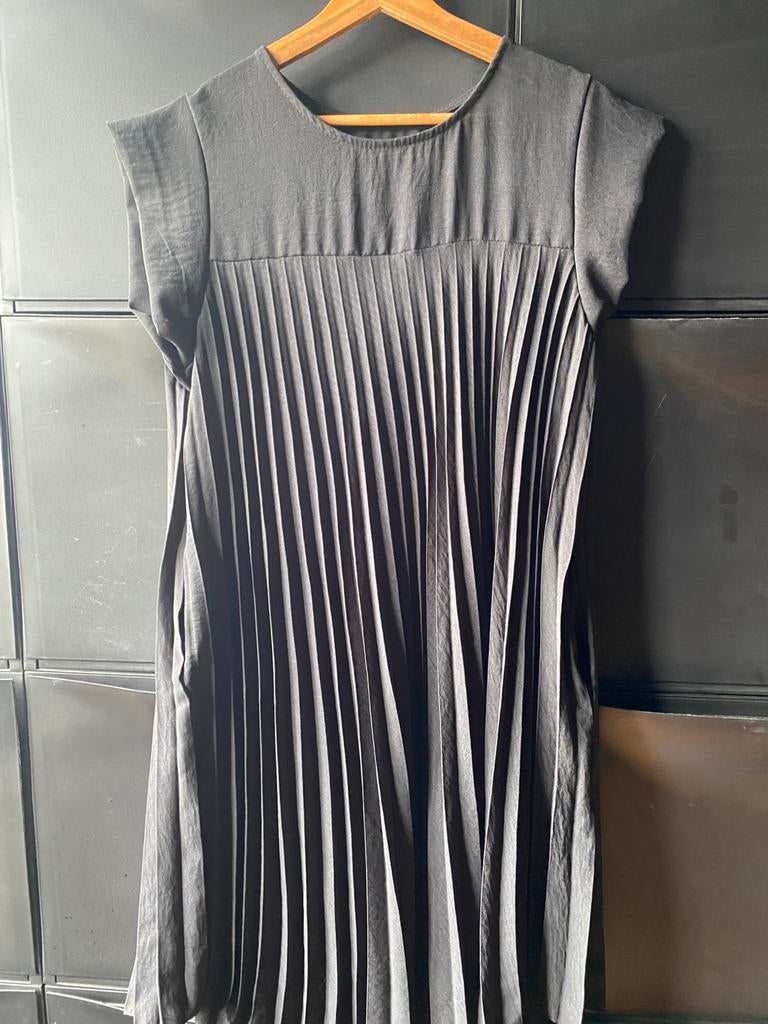 Tuniek zwart met korte mouw en plooitjes onder borst, Kleding | Dames, Grote Maten, Ophalen of Verzenden, Nieuw, Zwart, Blouse of Tuniek