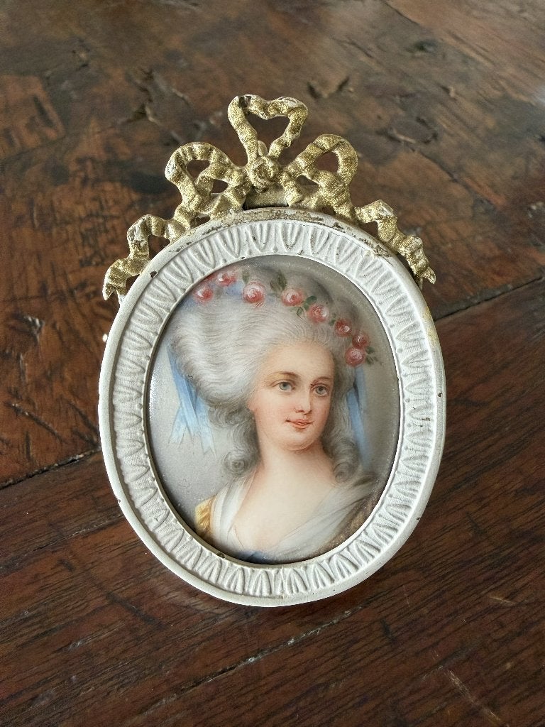 Schitterend miniatuurportret van Marie Antoinette, 1886, Antiek en Kunst, Ophalen, Bijzondere lijst, Portret of Personen, Overige ondergronden