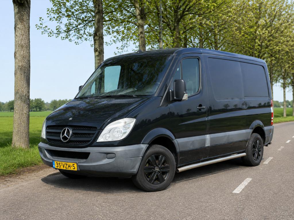 Mercedes-Benz Sprinter L1H1 209CDI -AIRCO-SCHUIFDEUR-NAP, Auto's, Bestelauto's, Voorwielaandrijving, Zwart, 4 cilinders, 2000 kg