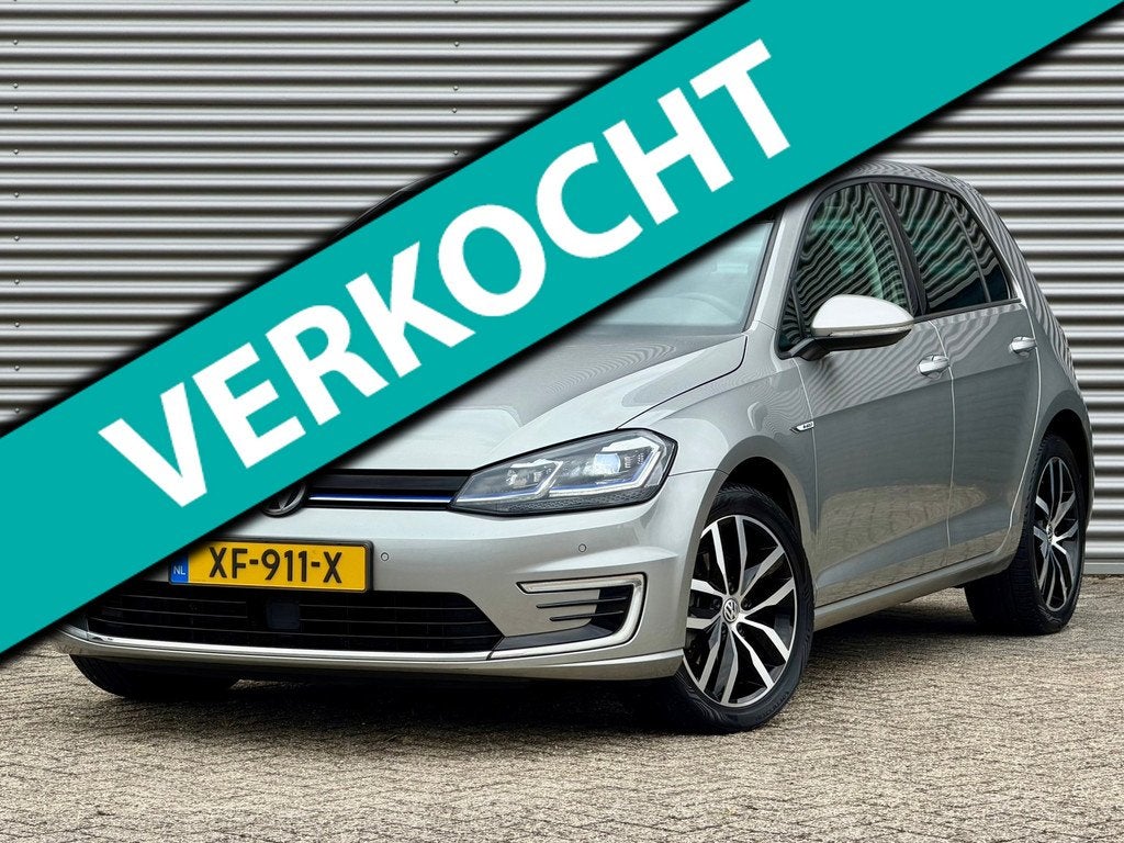 Volkswagen E-Golf | Warmtepomp | Camera | Navigatie | Virtua, Auto's, Volkswagen, 596 min, 136 pk, Gebruikt, 35 kWh