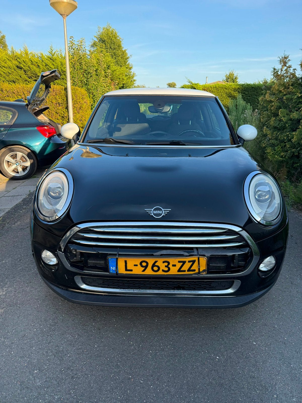 Mini cooper one lichte rijdbare schade, Ophalen of Verzenden, Wit, Benzine