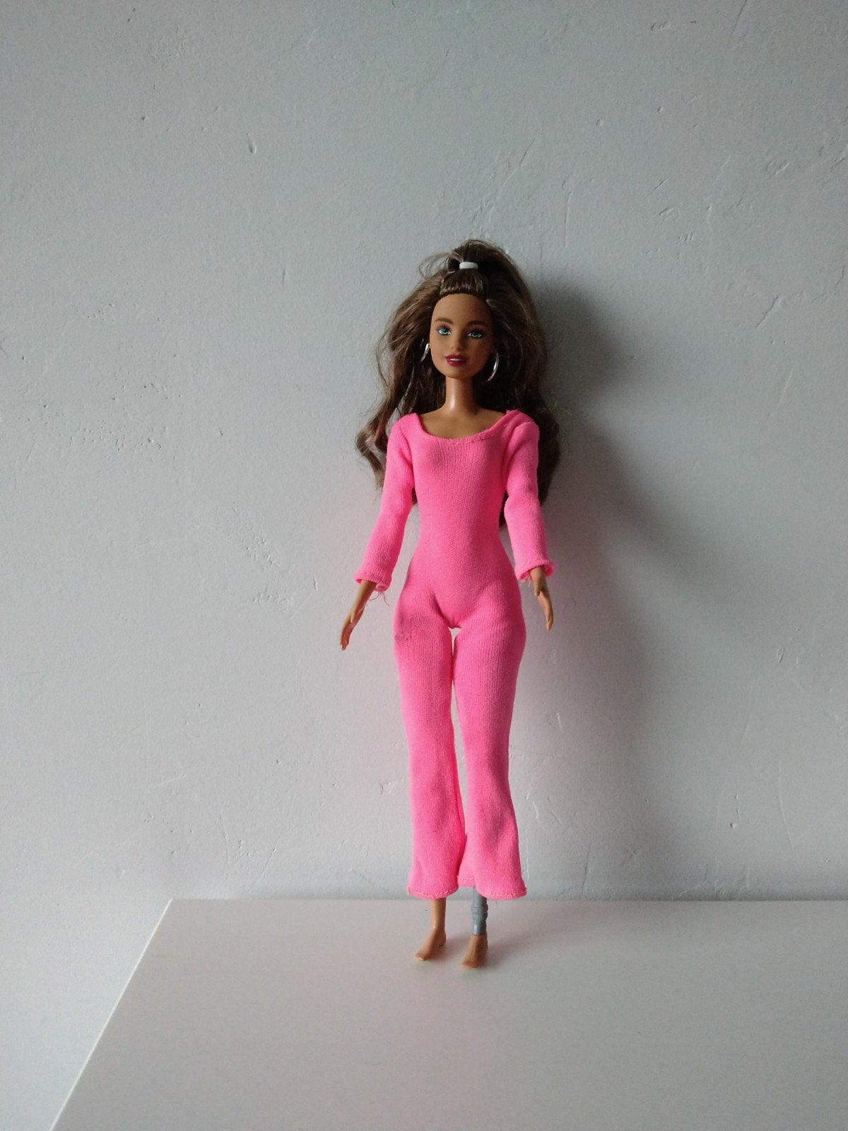 Handgemaakt! Neon roze jumpsuit playsuit voor een modepop, Ophalen of Verzenden, Zo goed als nieuw, Kleertjes