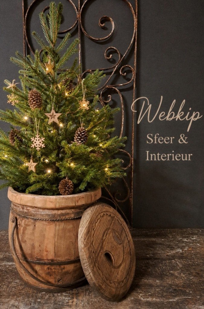 Luksa oude houten pot met bewerkte deksel kerstpot kerstboom, Ophalen of Verzenden, Nieuw