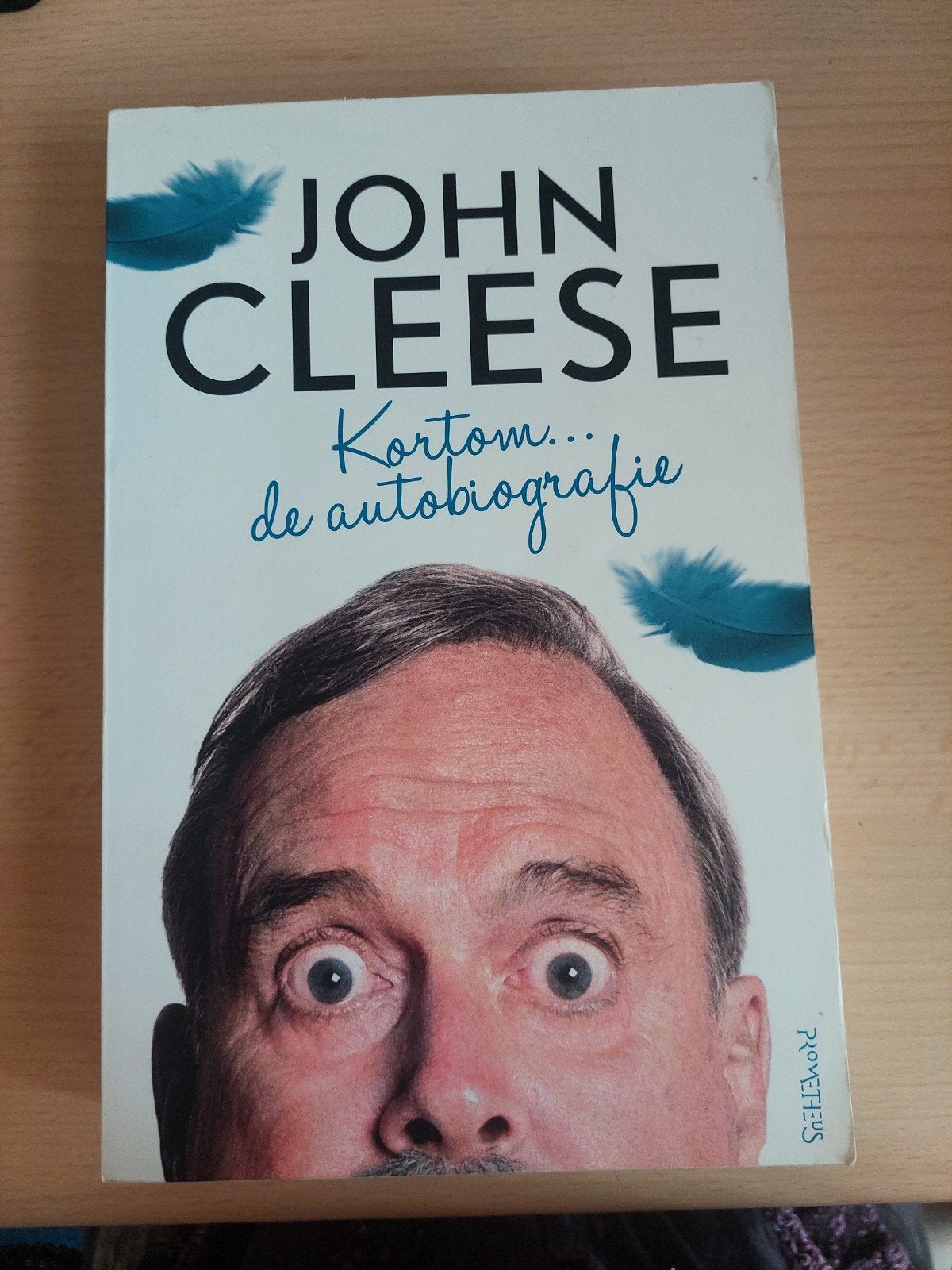 John Cleese - Kortom... de autobiografie, Ophalen of Verzenden, Gelezen, John Cleese