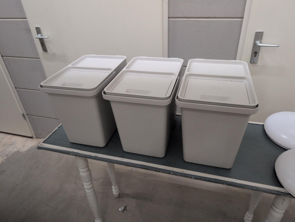 Ikea Hallbar 22L (3 stuks), Huis en Inrichting, Woonaccessoires | Prullenbakken, Ophalen, Kunststof, Gebruikt, 20 tot 30 liter