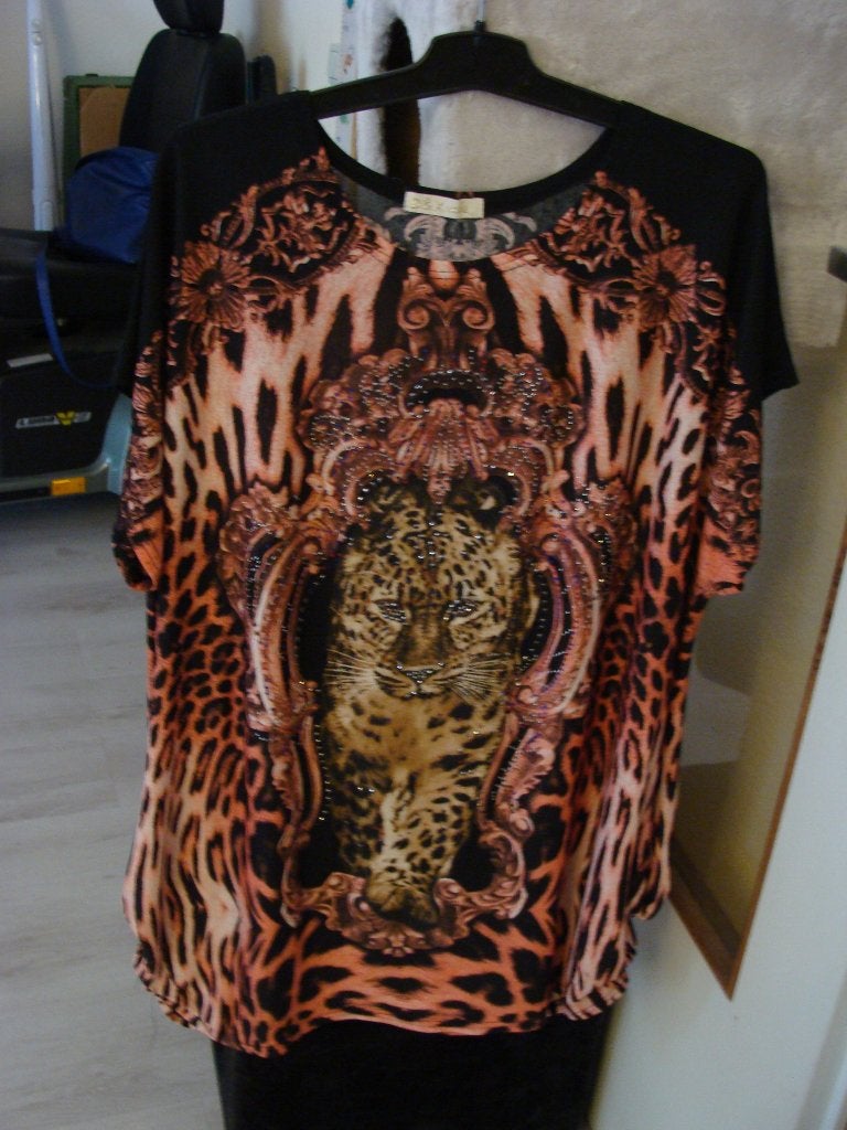 Te koop rood met zwart T-shirt met tijger maat XL, Maat 46/48 (XL) of groter, Nieuw, Ophalen of Verzenden, Korte mouw