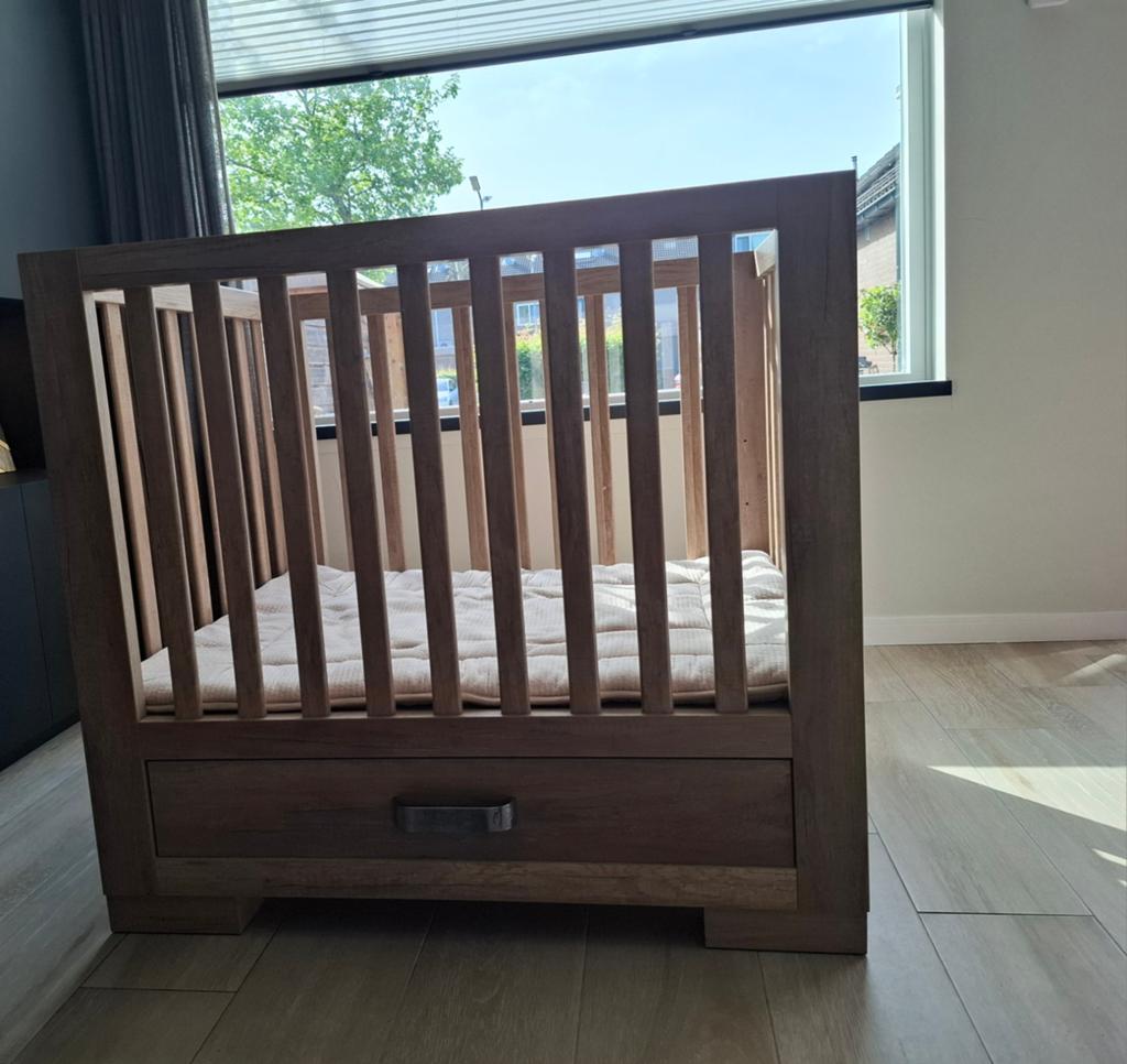 Kidsmill Brent Box Met Lade Oldwood, Kinderen en Baby's, Babywiegjes en Ledikanten, Ophalen, Gebruikt, Ledikant