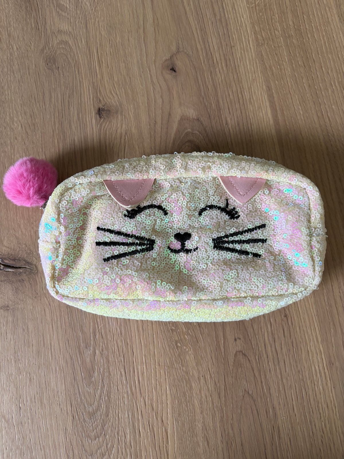 Te koop leuk toilet tasje, Sieraden, Tassen en Uiterlijk, Ophalen of Verzenden, Zo goed als nieuw, Meerkleurig, Meisje